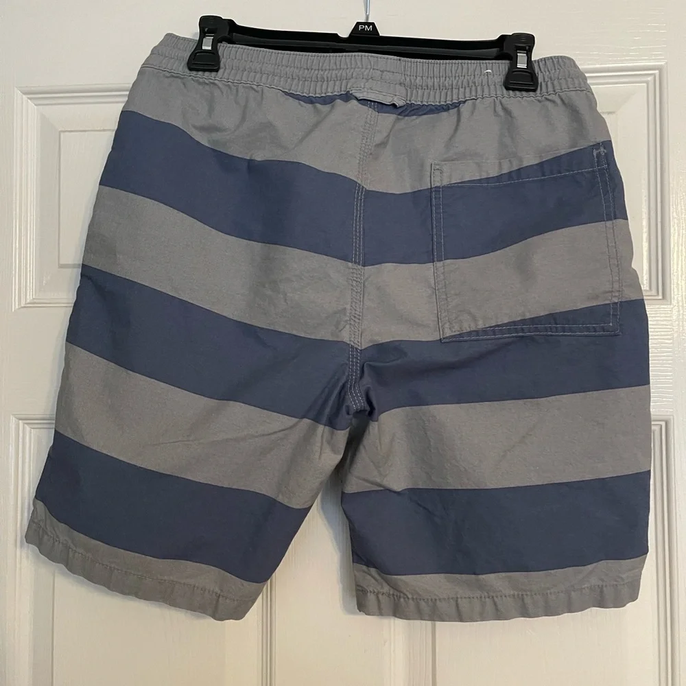 Men’s Mossimo Drawstring Shorts Size Small Blue Gray Striped Excellent Condition